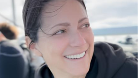 Andi Cross - Kenarda oturmak artık bir seçenek değil̈